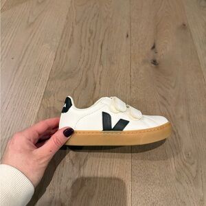 Veja Kids Navy Velcro Sneaker 11T
